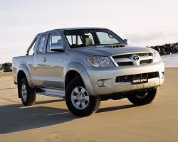 Toyota Hi-Lux 2005 Onwardsheated Windscreen